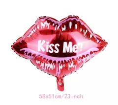 Фольгированный шар Большая фигура Губы kiss me! (58см) (Китай)